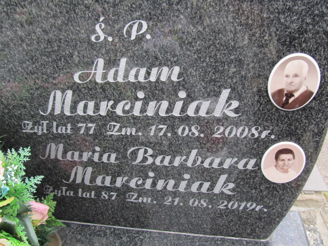 Grób Adam Marciniak