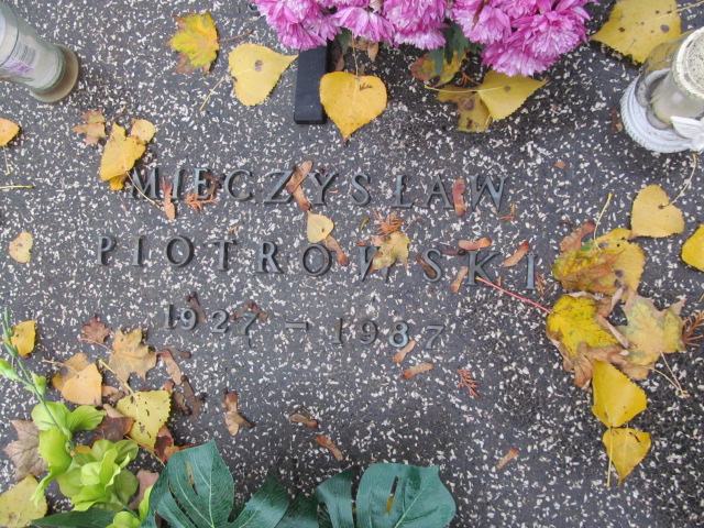 Krystyna Waleria Piotrowska 1934 Płock - Grobonet - Wyszukiwarka osób pochowanych