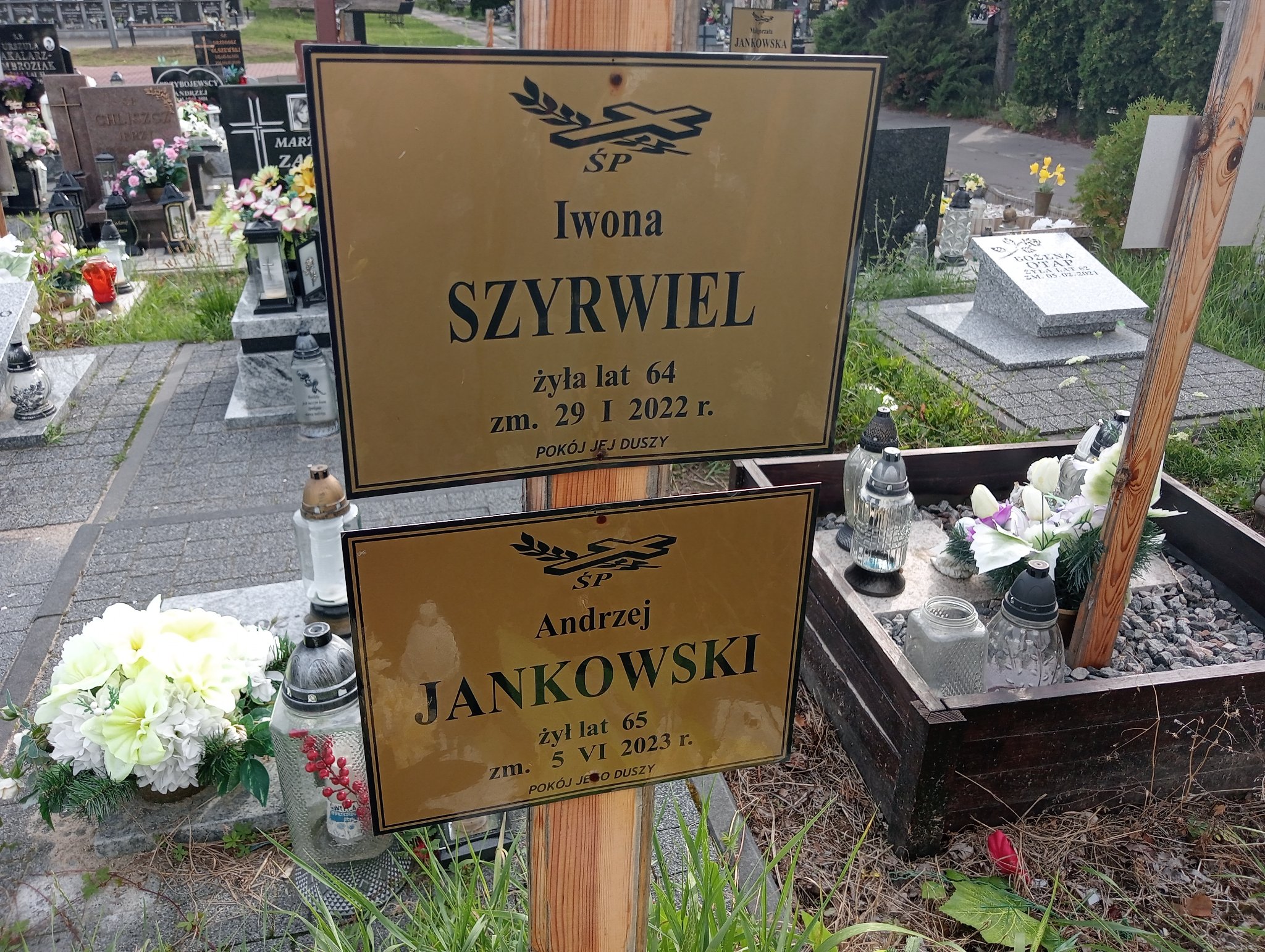 Iwona Mirosława Szyrwel 1958 Płock - Grobonet - Wyszukiwarka osób pochowanych