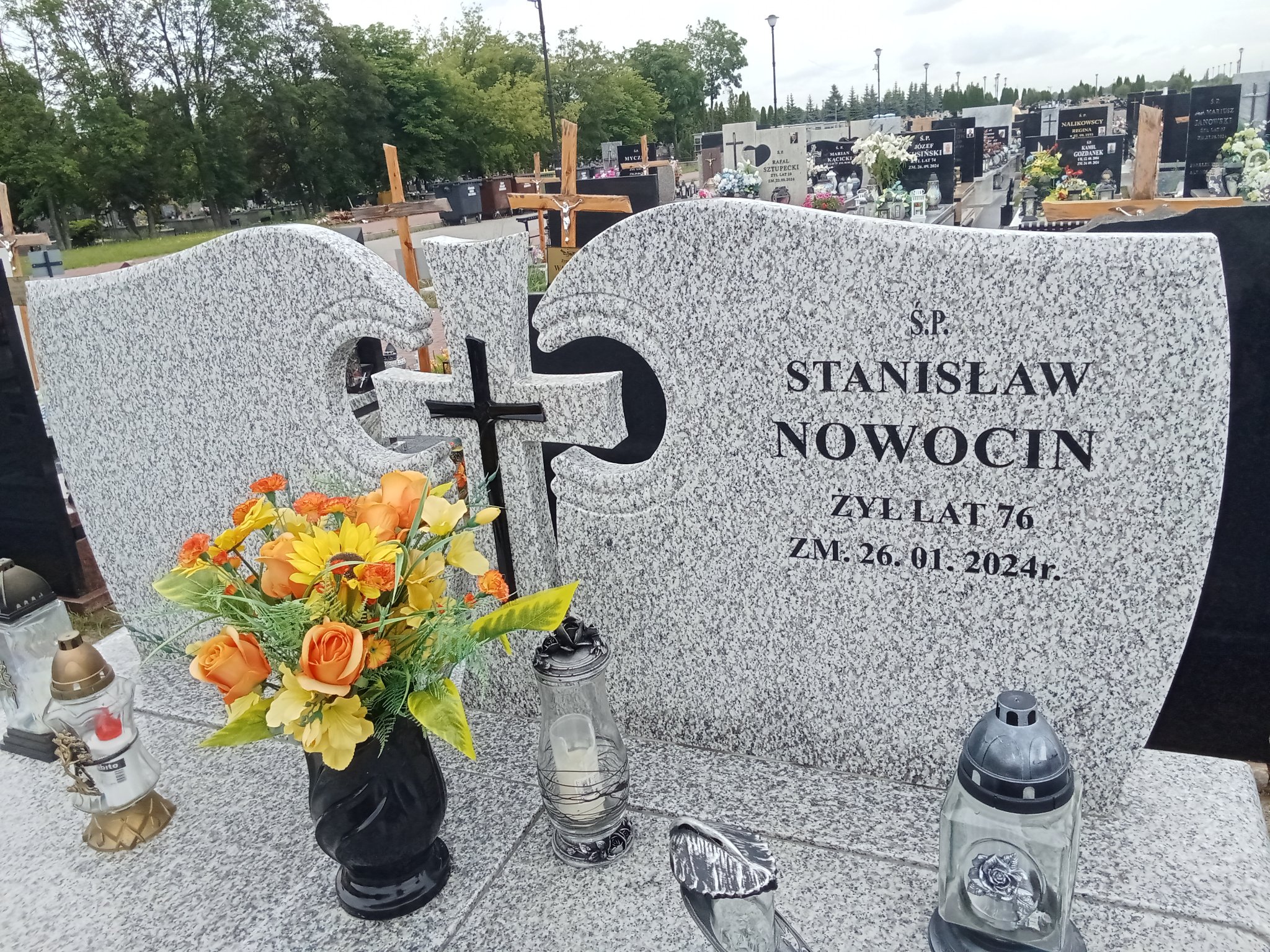 Grób Danuta Nowocin